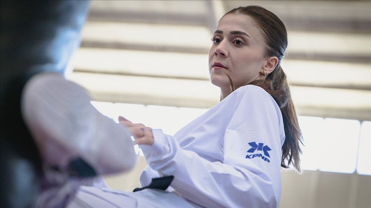 Milli Tekvandocu Merve Dinçel Kavurat kimdir, kaç yaşında, nereli ve evli mi? Dünya şampiyonu mu oldu?