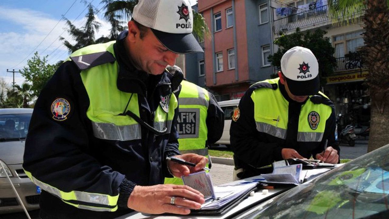 Trafik cezalarını artıran yasa teklifi, geçici olarak askıya alındı!