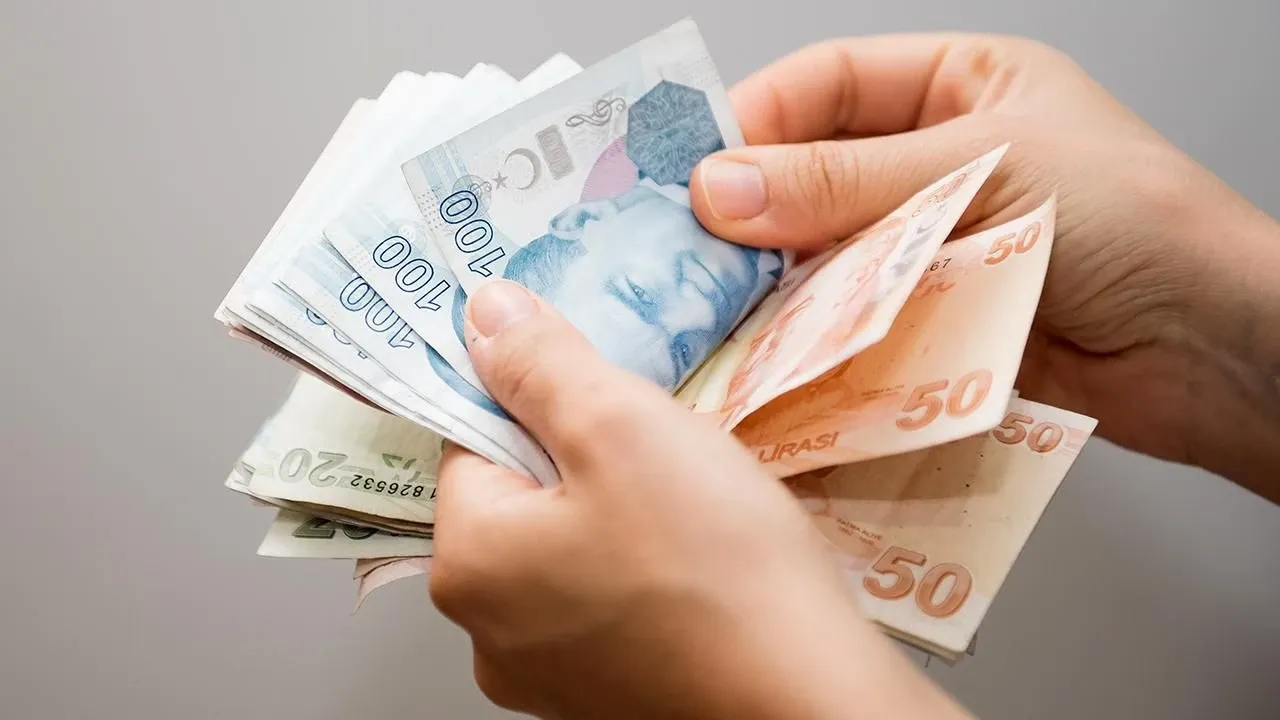 Milyonlarca çalışanı ilgilendiriyor: Maaşı geç yatan kıdem tazminatı alabilir mi?