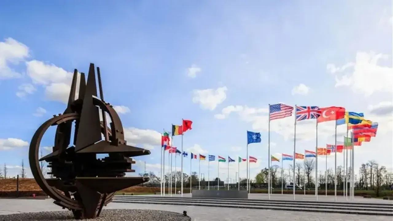 2026 güncel NATO ülkeleri listesinde hangi devletler var ve ittifakta toplam kaç ülke bulunuyor?