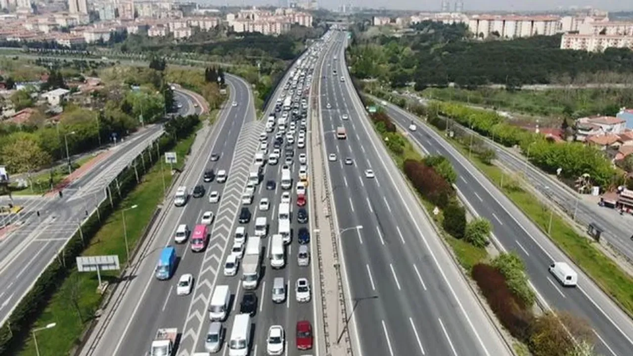 1 Mayıs'ta İstanbul'da hangi yollar kapalı? 2026 İstanbul Valiliği kapalı yollar listesi ve alternatif güzergahlar neler