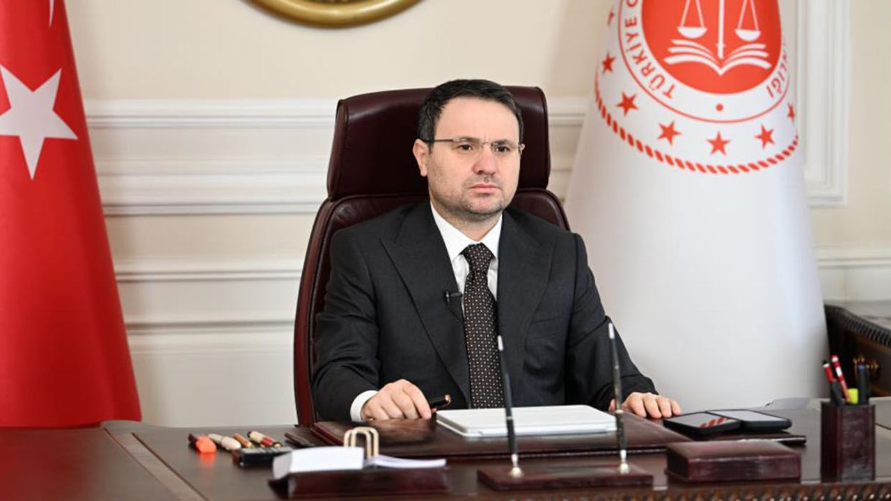 Bakan Gürlek'ten muhtarlara destek