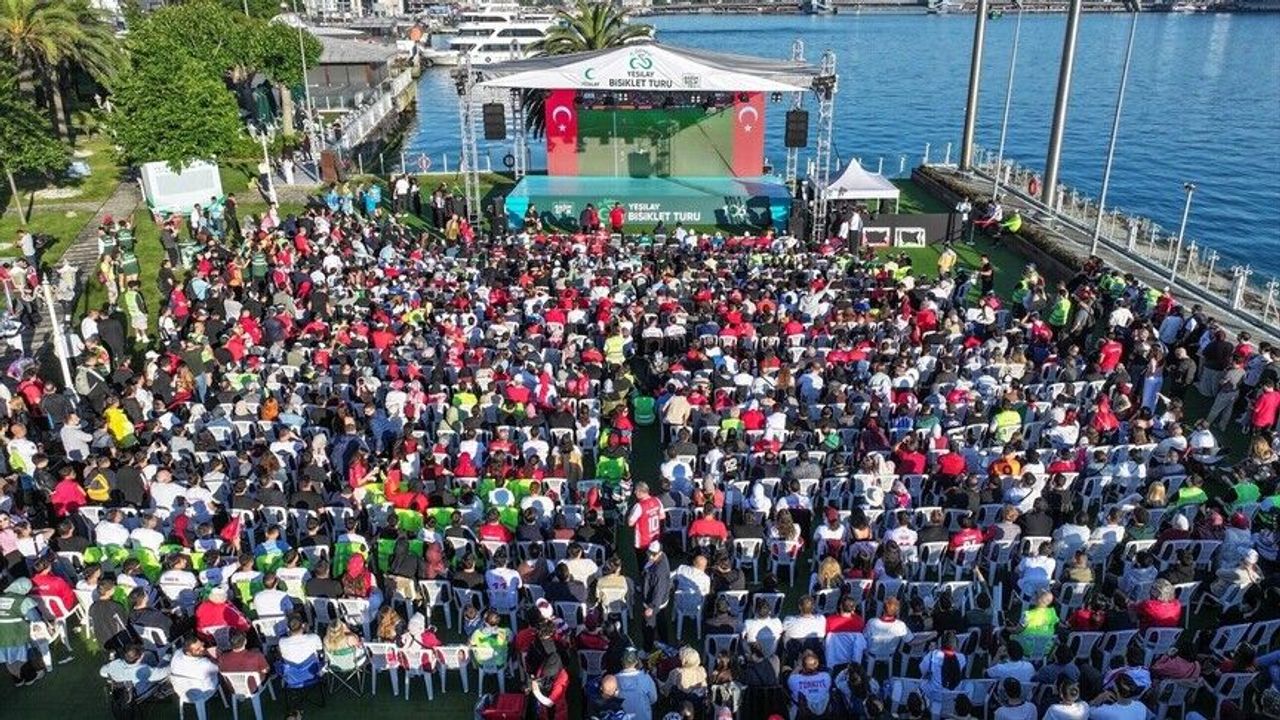 İçişleri Bakanlığı'ndan 81 ile talimat! Meydanlarda toplu maç izlemeye yasak geldi