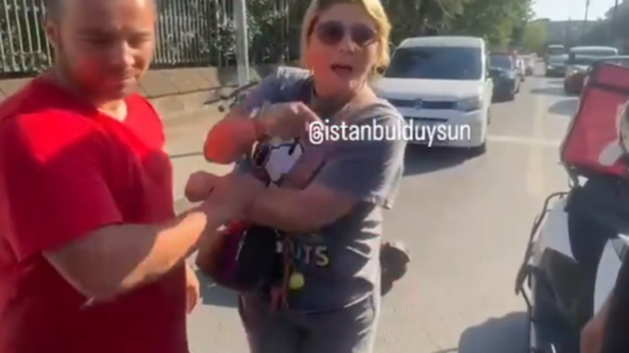 Üsküdar'da kırmızı ışıkta başlayan tartışma kavgaya dönüştü: O anlar kamerada