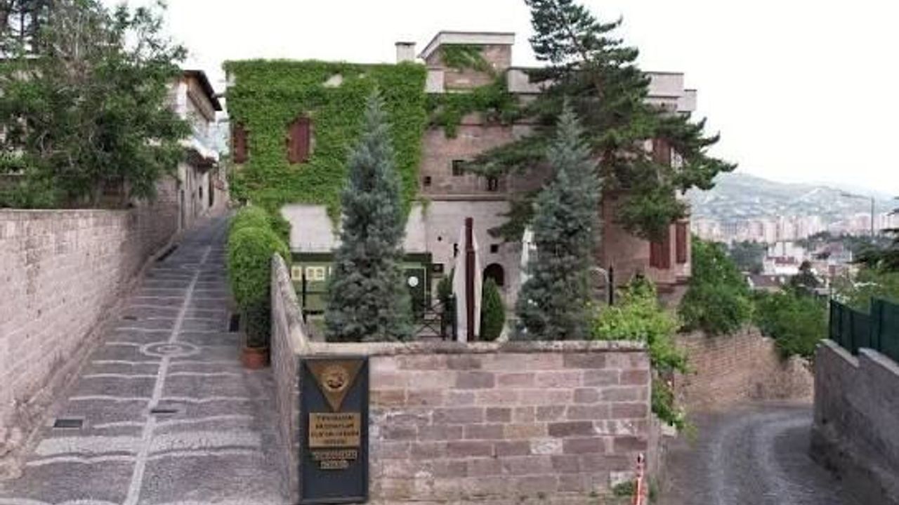 Yaman Dede Kültür Evine turist akını