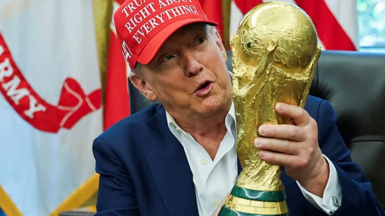 Dünya Kupası finalinde Trump sürprizi: Kupayı bizzat verecek!