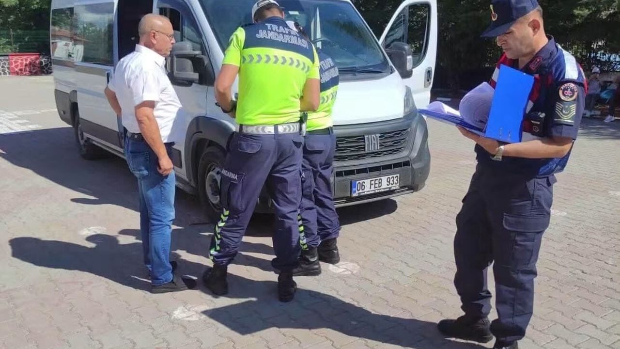 Güdül'de Okul Servislerine Güvenlik Denetimi