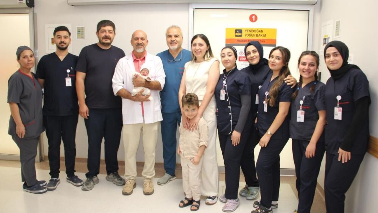 Hayata 830 Gramla Tutundu! 144 Gün Sonra Ailesine Kavuştu