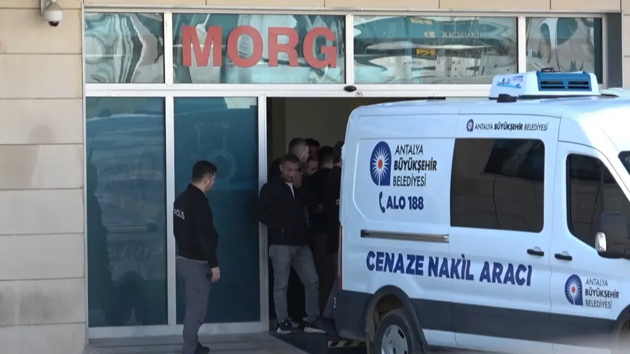 Antalya’da turnuva öncesi acı haber: Eski futbolcu yaşamını yitirdi
