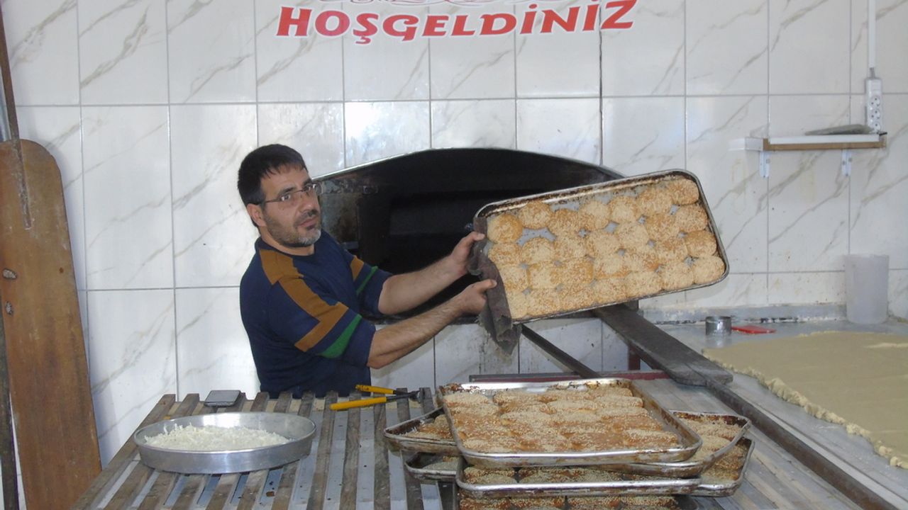 Bayram kapıda, bayram kömbesi fırınlarda