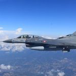 Türk F-16'ları Letonya'da havalandı: İHA saldırısı başarıyla engellendi!
