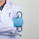 El cerrahisindeki 40 yılı aşkın deneyimi dikkat çeken Prof. Dr. Levent Yalçın kimdir?