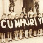 Eski 23 Nisan kutlamaları nasıldı, stadyum gösterileri ve o coşkulu bayramlar nasıl geçerdi?