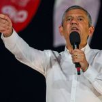 Özgür Özel'den Yeni Parti sonrası İstanbul'da ilk miting! Çarpıcı açıklamalar yaptı