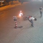 Şanlıurfa'daki faciadan kıl payı kurtuldular! Çarpışan motosikletlerden biri alev aldı