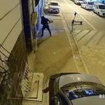 Esenyurt’ta eski sevgili dehşeti: Binayı kundakladı, camları kırdı