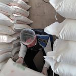 Fırında mide bulandıran görüntü! Fare yuvası, dışkı ve paslı keser...