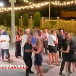 Nikah masasına bir gün kala vazgeçti! Damat adayı gelin olmadan düğün salonunda eğlendi