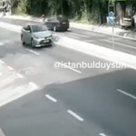 Pendik'te yayaya yol vermeyen sürücü kaldırıma çıktı: Dede ve toruna çarptı!