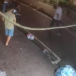 Kavga ettiği midyecinin kardeşini bıçakladı! O anlar kamerada