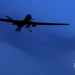Rusya’ya yüzlerce İHA ile saldırı: Moskova’da uçuşlar aksadı