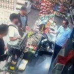 Akaryakıt istasyonunda dehşet! Gasp girişimi ve bıçaklı saldırı kamerada