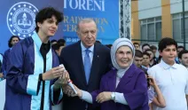 Erdoğan ailesinde mezuniyet sevinci: Torun Ömer Tayyip Erdoğan mezun oldu!