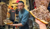 Kapalıçarşı'daki 3 bin liralık ekmek arası döner sosyal medyayı ayağa kaldırdı