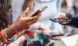 Akıllı telefon satışlarında sert düşüş! Toparlanma 2028’e kalabilir