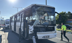 Erzincan’da korkutan kaza: Yolcu otobüsü ile tır çarpıştı