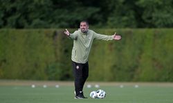 Ukrayna'da Arda Turan'a eleştiri fırtınası! 'Niyetini anlamıyorum, çağ dışı futbol oynatıyor'