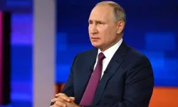 Putin kamuflajı giyip sahaya indi: 100 bin asker vurgusu