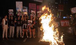 İsraillilerden Netanyahu hükümetine protesto: “Ateşkes ve esir takası için anlaşma imzalayın”