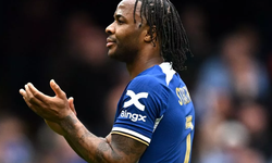 Dünyaca ünlü futbolcunun evine yine hırsız girdi!