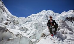 Everest'te yeni rekor! Polonyalı Kayakçı tarihe geçti!