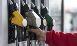 Benzine zam var mı 25 eylül? Motorin, mazot ve akaryakıt fiyatları ne kadar oldu, güncel benzin litre fiyatı kaç tl?