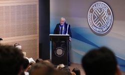 İlber Ortaylı “Türkler tarih yapar ama tarihçi değildir”