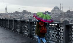 İstanbul sabaha sağanakla uyandı! Hafta sonu hava soğuyor