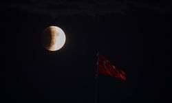 Ay tutulması nedir? Ay tutulması neden olur?