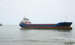 Kocaeli’de kuru yük gemisi karaya oturdu