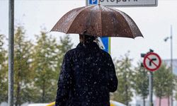 Pazar günü plan yapanlar dikkat! Saat belli oldu: Sağanak geliyor