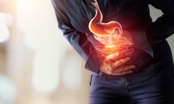 Mide Üşütmesine Ne İyi Gelir? Nedenleri, Belirtileri ve Etkili Çözümler