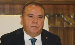 Muhittin Böcek uyuşma şikayetiyle hastaneye kaldırıldı
