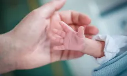 Normal doğum nasıl gerçekleşir? Normal doğumun evreleri nelerdir?