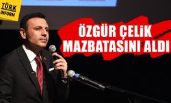 CHP İstanbul İl Başkanı Özgür Çelik mazbatasını aldı