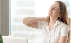 İşte yeni hastalığımız: Teknoloji boynu