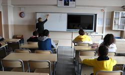 Zorunlu eğitim çağında okulu bırakıyorlar