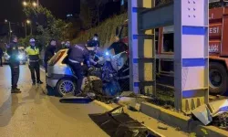 Zonguldak’ta dehşet: Otomobil ikiye ayrıldı, 2 genç hayatını kaybetti!