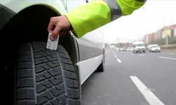 Fiyatlar %30 uçtu, eski lastikler tezgaha indi! 15 Kasım'da kış lastiği zorunluluğu başlıyor, cezası 5.856 TL!
