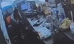 Manisa’da akaryakıt istasyonunda dehşet: Eski eşini kucağındaki bebeğe rağmen defalarca bıçakladı!